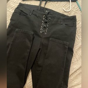 Black Skinny Jeans